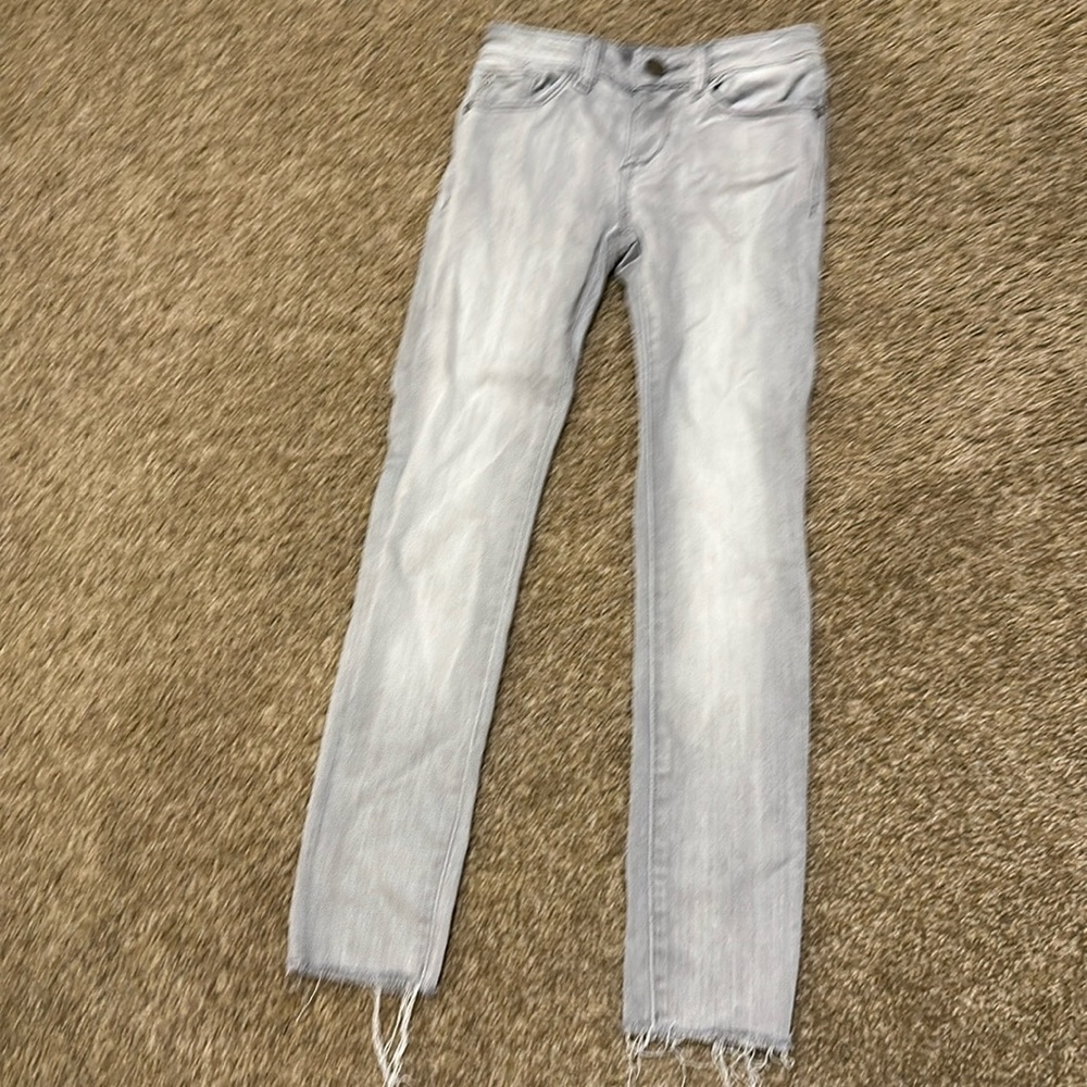 DL1961 Chloe Skinny Jeans size 7. Color Howl